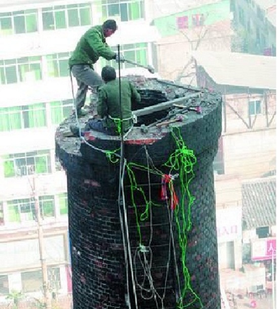 水塔拆除:我們在行!專業施工,安全保障